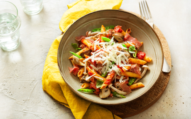 Recept Penne all’Uovo met paddenstoelen en rauwe ham Grand'Italia